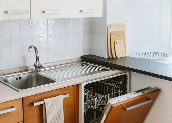 Mari's House Liguria + Wifi + Pet Friendly Apartman *